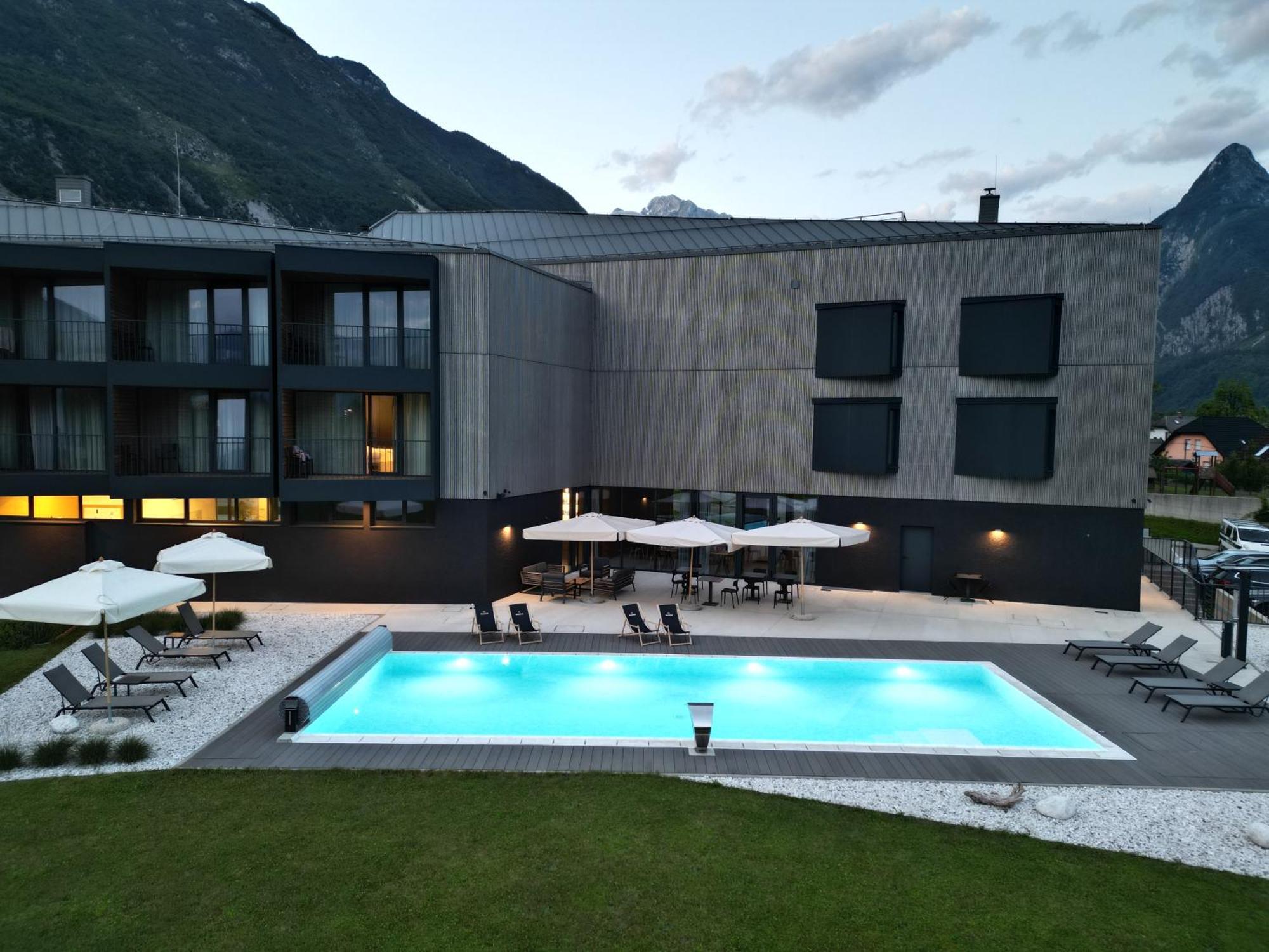 Hotel Soca Bovec Bagian luar foto